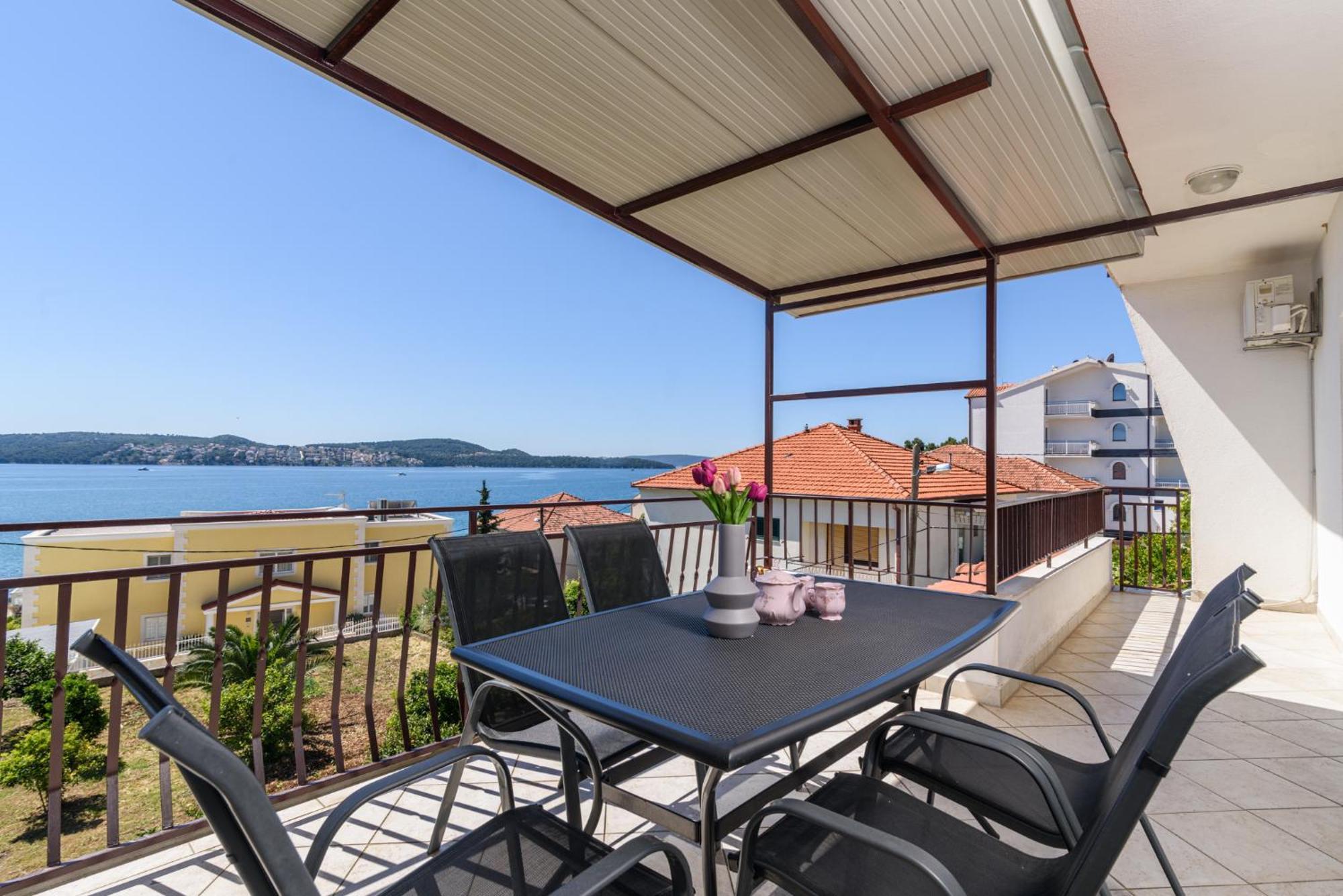 Apartments Villa Ivanka 特罗吉尔 外观 照片