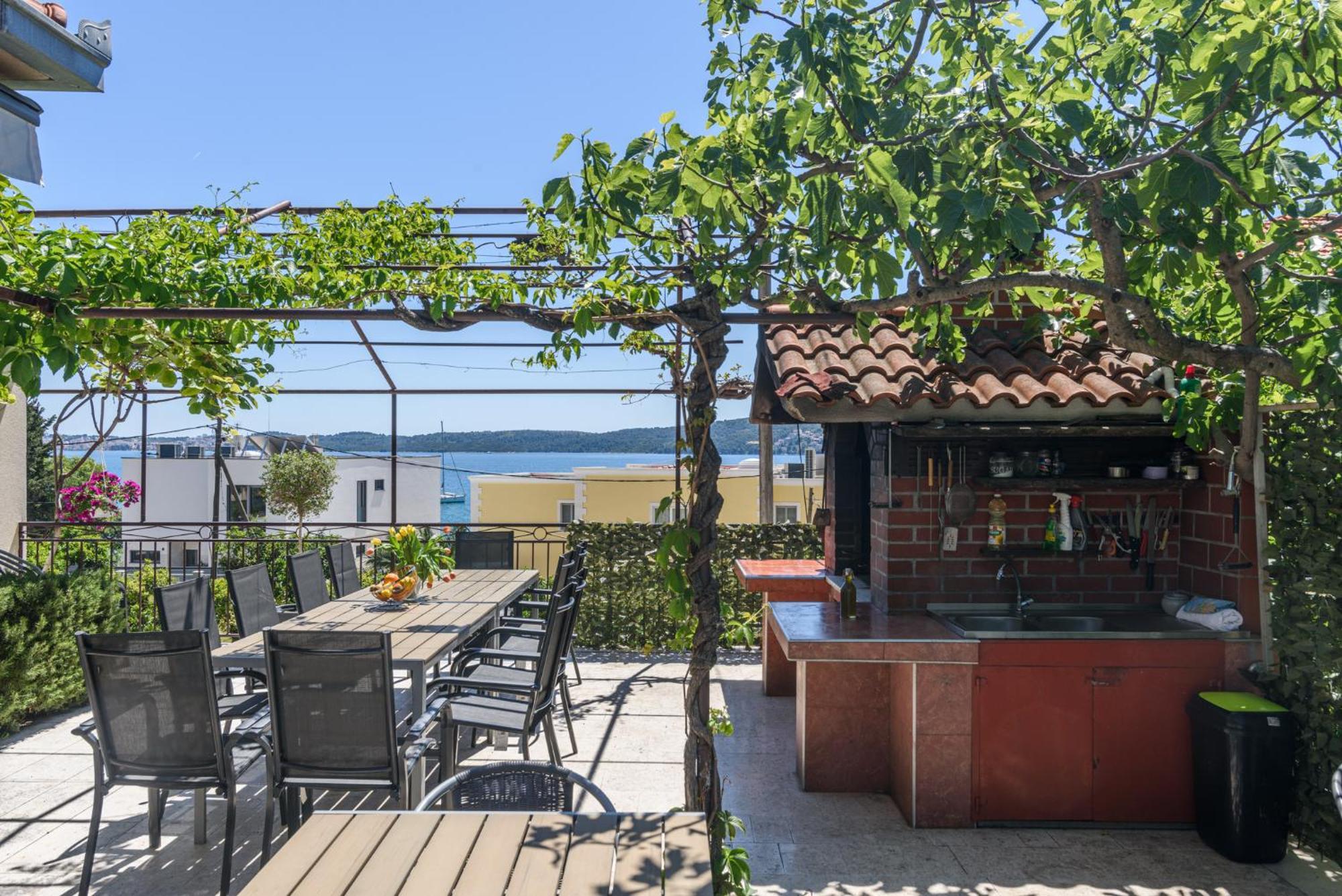 Apartments Villa Ivanka 特罗吉尔 外观 照片