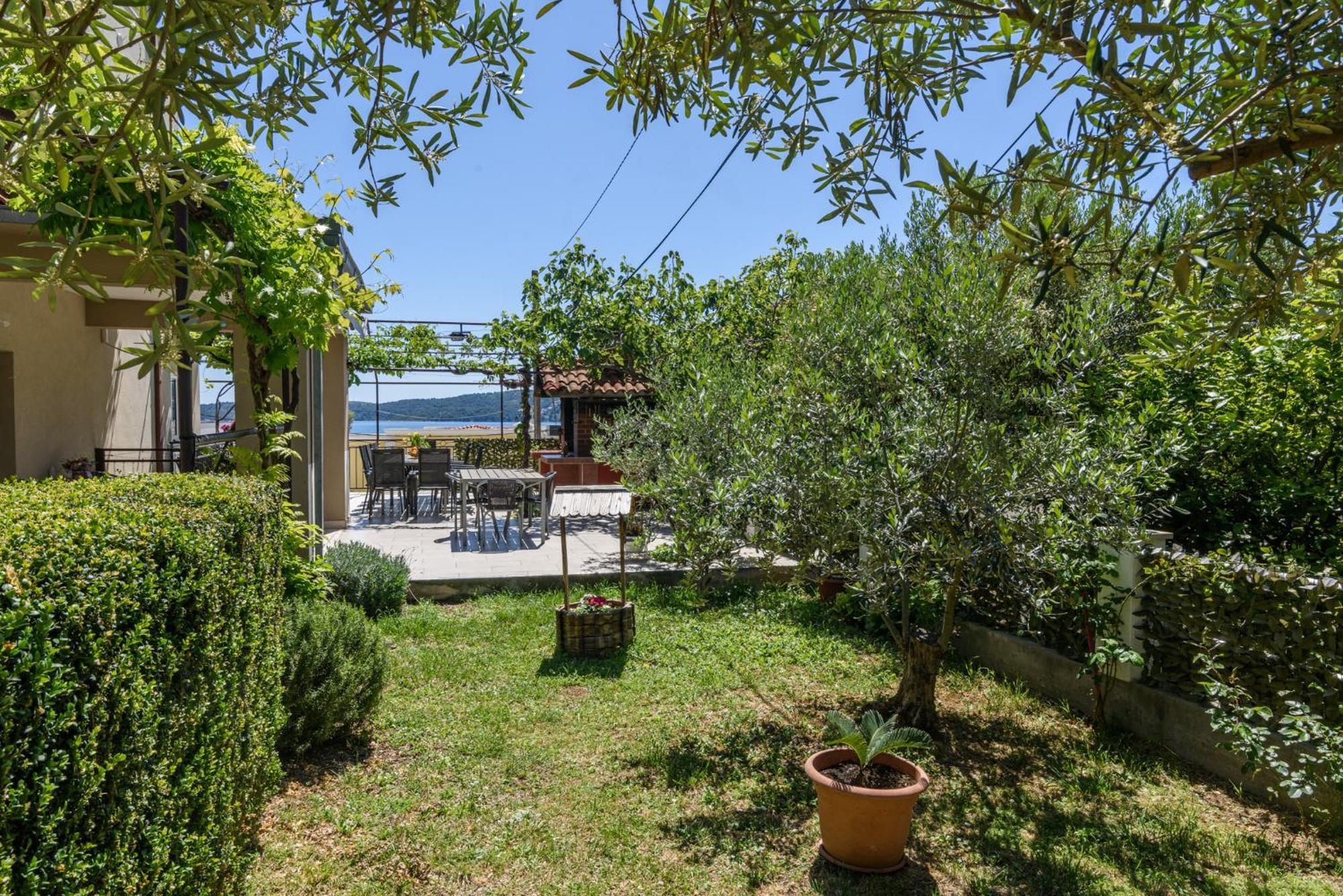 Apartments Villa Ivanka 特罗吉尔 外观 照片